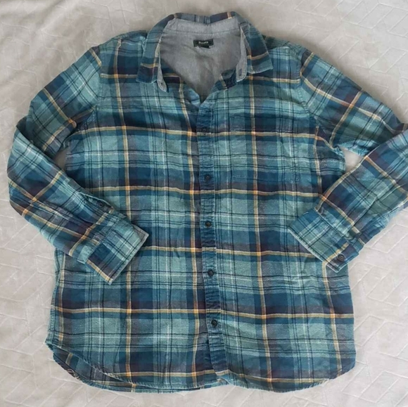 Roots Tops - Roots Woman's Plaid button down long-sleeved shirt Size Large